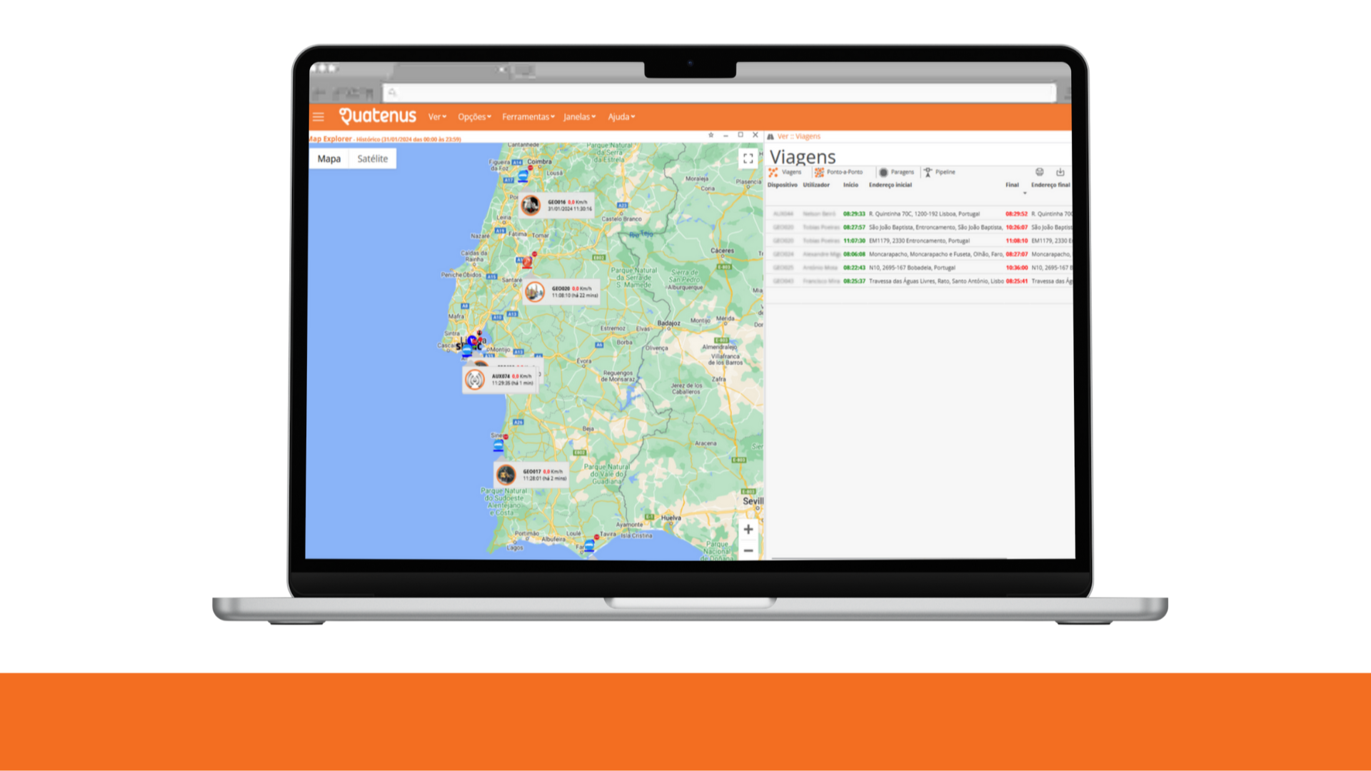 Laptop displaying a map and status list in the Quatenus platform for fleet monitoring and operational control